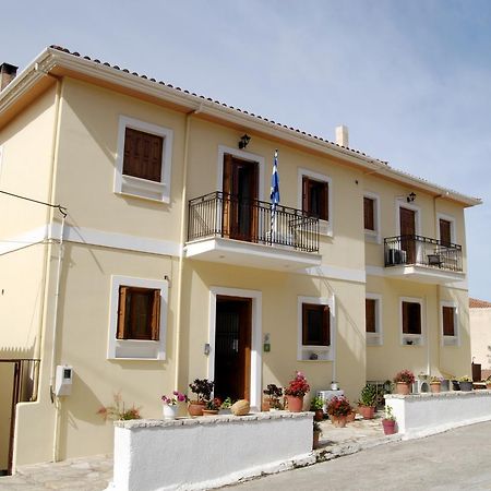 Xenonas Chrisso Hotel Делфи Екстериор снимка