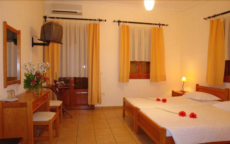 Xenonas Chrisso Hotel Делфи Екстериор снимка