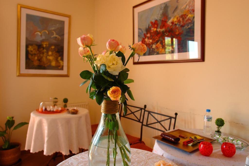 Xenonas Chrisso Hotel Делфи Екстериор снимка