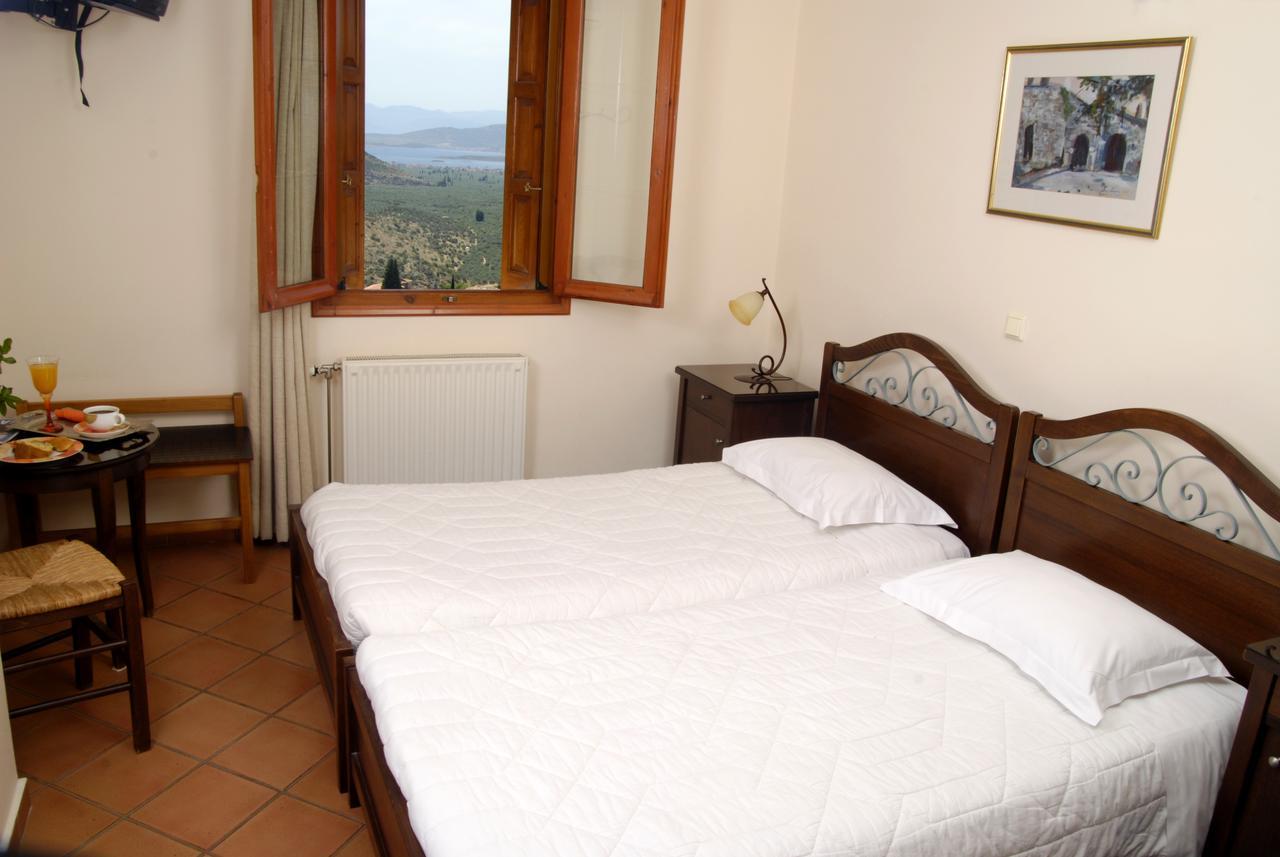Xenonas Chrisso Hotel Делфи Екстериор снимка