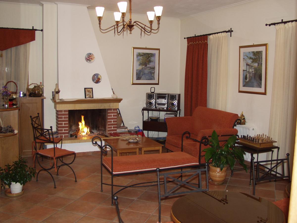 Xenonas Chrisso Hotel Делфи Екстериор снимка